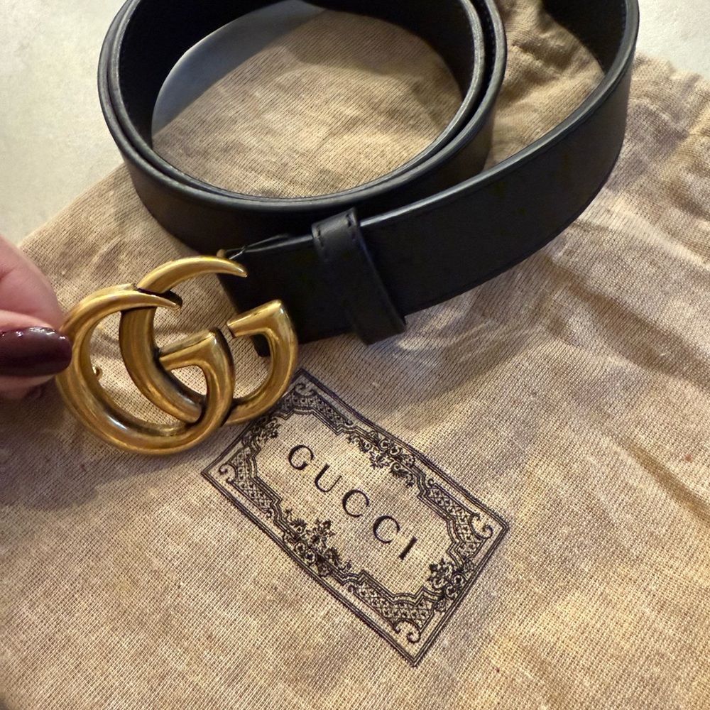 Gucci Black and Gold Interlocking Double G Logo Belt